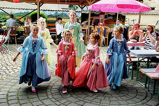 Tanzmäuse gesucht (Foto: MGH Roßleben) Tanzmäuse gesucht (Foto: MGH Roßleben)