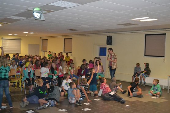 Lesespektakel im Ferienpark Feuerkuppe (Foto: Karl-Heinz Herrmann)