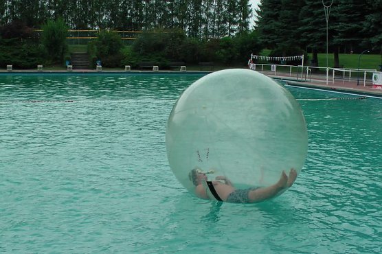 45 Jahre Schwimmbad Ebeleben (Foto: Karl-Heinz Herrmann) 45 Jahre Schwimmbad Ebeleben (Foto: Karl-Heinz Herrmann)