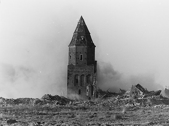 Ausstellungser&ouml;ffnung am Samstag (Foto: Ullrich Heinemann)
