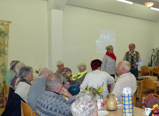 Die Bebra entlang (Foto: Karl-Heinz Herrmann) Die Bebra entlang (Foto: Karl-Heinz Herrmann)