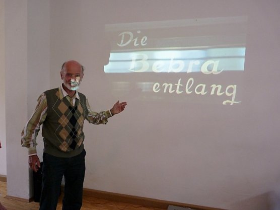 Die Bebra entlang (Foto: Karl-Heinz Herrmann) Die Bebra entlang (Foto: Karl-Heinz Herrmann)