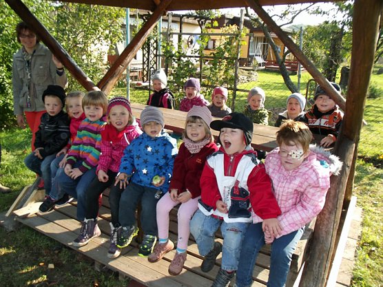 Neue Sitzgruppe f&uuml;r die Kinder (Foto: Thomas Leipold)