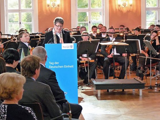 Feierlicher Festakt (Foto: Karl-Heinz Herrmann) Feierlicher Festakt (Foto: Karl-Heinz Herrmann)