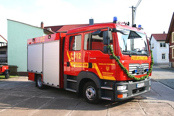 Neues Löschfahrzeug für Feuerwehr Stockhausen (Foto: Günter Herting) Neues Löschfahrzeug für Feuerwehr Stockhausen (Foto: Günter Herting)