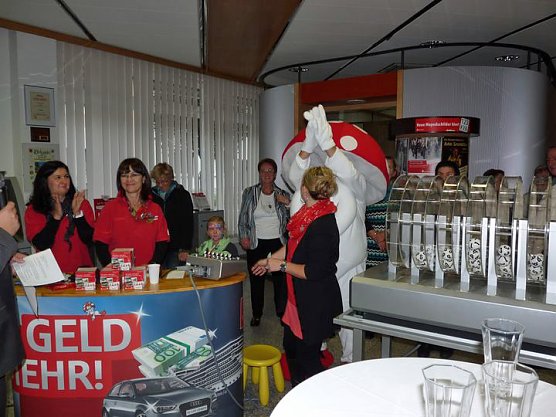 Ziehung Lossparen (Foto: Karl-Heinz Herrmann)