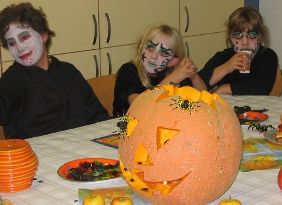 Halloweenparty (Foto: Karl-Heinz Herrmann) Halloweenparty (Foto: Karl-Heinz Herrmann)