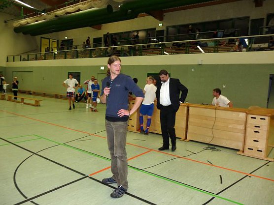 Fair geht vor (Foto: Karl-Heinz Herrmann) Fair geht vor (Foto: Karl-Heinz Herrmann)