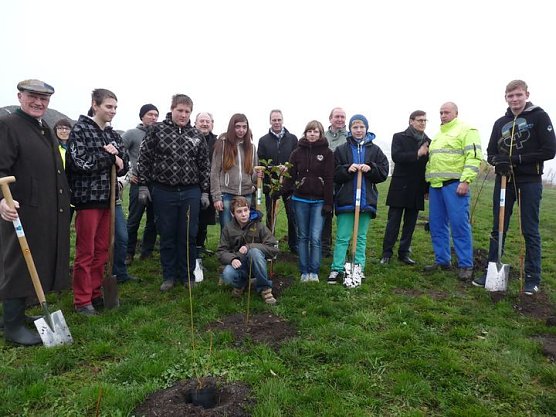 Begr&uuml;nung der R&uuml;ckstandshalde (Foto: Karl-Heinz Herrmann)