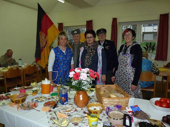 Kommunikatives Fr&uuml;hst&uuml;ck (Foto: Karl-Heinz Herrmann)