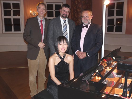 Konzert f&uuml;r neuen Fl&uuml;gel (Foto: Karl-Heinz Herrmann)