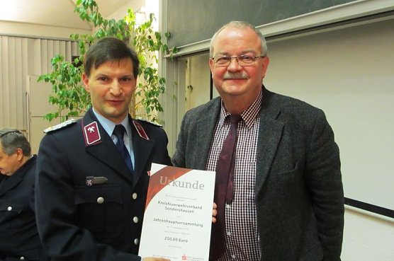 Jahreshauptversammlung bei Feuerwehr (Foto: Günter Herting) Jahreshauptversammlung bei Feuerwehr (Foto: Günter Herting)