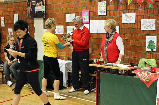 Jubiläums Weihnachtsturnen (1) (Foto: Karl-Heinz Herrmann) Jubiläums Weihnachtsturnen (1) (Foto: Karl-Heinz Herrmann)