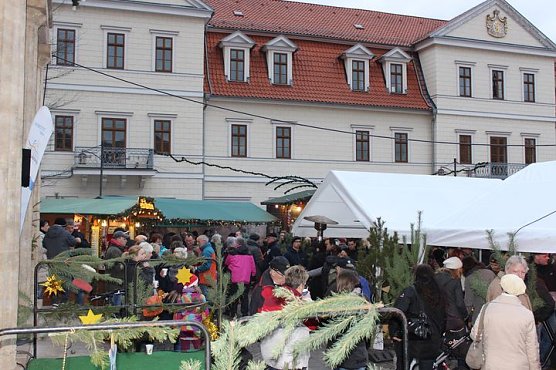 Erfolgreicher Weihnachtsmarkt (Foto: Karl-Heinz Herrmann)