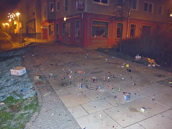 Die Kehrseite des Feuerwerks (Foto: Karl-Heinz Herrmann)