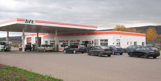 Billig tanken (Foto: Karl-Heinz Herrmann)