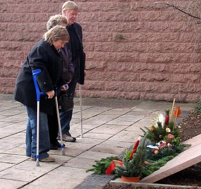 Volkstrauertag Artern (Foto: Bernd Reiber) Volkstrauertag Artern (Foto: Bernd Reiber)