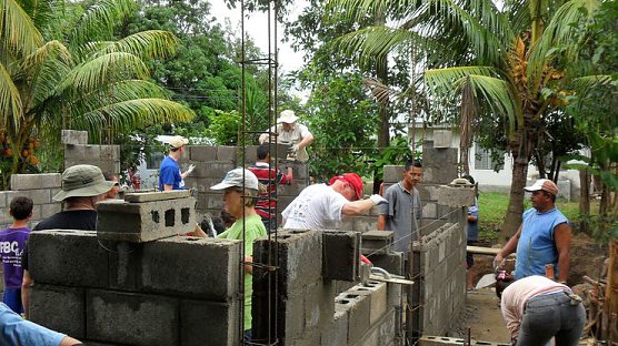 Bemerkungswerte Aktion (Foto: Barbara Reichert und Marcel Wünsch) Bemerkungswerte Aktion (Foto: Barbara Reichert und Marcel Wünsch)