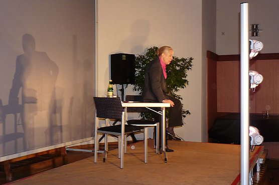 Der Schatten der Lawine (Foto: Karl-Heinz Herrmann) Der Schatten der Lawine (Foto: Karl-Heinz Herrmann)