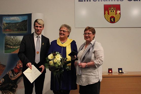 Ehrenamtler gewürdigt (Foto: Karl-Heinz Herrmann) Ehrenamtler gewürdigt (Foto: Karl-Heinz Herrmann)