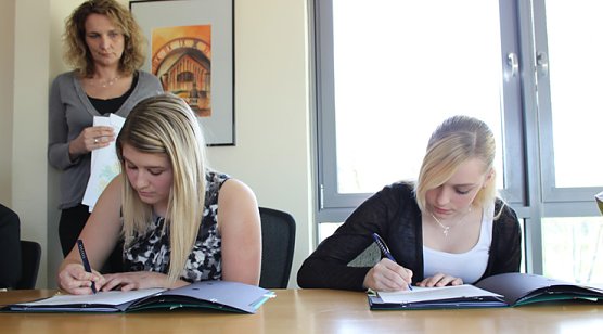 Wichtiger Schritt ins Leben (Foto: Karl-Heinz Herrmann) Wichtiger Schritt ins Leben (Foto: Karl-Heinz Herrmann)