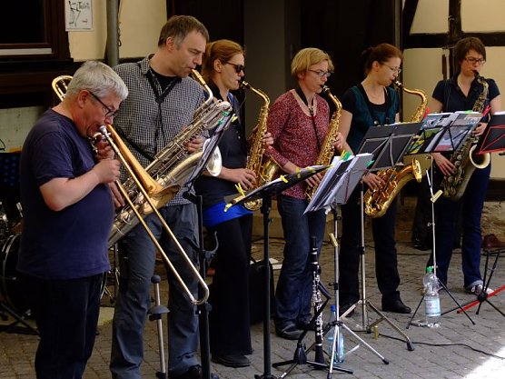 HENSEN BIGBAND aus Leipzig (Foto: Kunsthof Friedrichsrode) HENSEN BIGBAND aus Leipzig (Foto: Kunsthof Friedrichsrode)