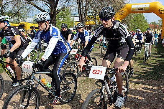 Unfall bei  Mountainbike-Rennen (Foto: Karl-Heinz Herrmann)