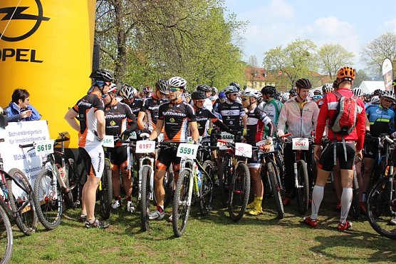 Impressionen vom Kyffhäuserberglauf 2014 (3) (Foto: Karl-Heinz Herrmann) Impressionen vom Kyffhäuserberglauf 2014 (3) (Foto: Karl-Heinz Herrmann)