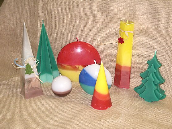 Kerzen der Finneckstifftung (Foto: Karl-Heinz Herrmann) Kerzen der Finneckstifftung (Foto: Karl-Heinz Herrmann)