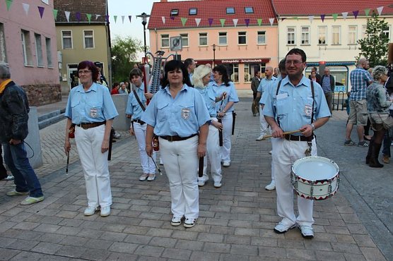 So ein Gewimmel auf dem Markt (Foto: Karl-Heinz Herrmann)