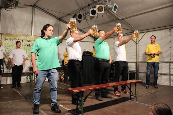 Maibaumk&ouml;nig kommt aus Duisburg (Foto: Karl-Heinz Herrmann)