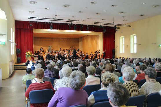 Schon 15. Mieterkonzert (Foto: Karl-Heinz Herrmann) Schon 15. Mieterkonzert (Foto: Karl-Heinz Herrmann)