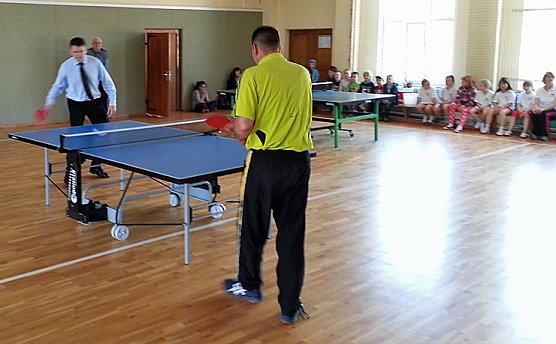 Tischtennisplatte für die Grundschule Udersleben (Foto: Steffen Kobrow) Tischtennisplatte für die Grundschule Udersleben (Foto: Steffen Kobrow)