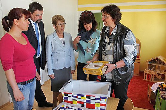 Besonderer Sand zum Spielen (Foto: Karl-Heinz Herrmann) Besonderer Sand zum Spielen (Foto: Karl-Heinz Herrmann)