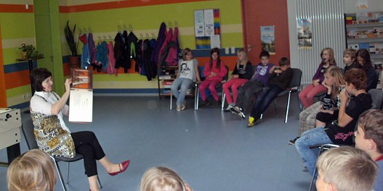 Literarische Schnitzeljagd im Freizeitzentrum (Foto: Freizeitzentrum Artern) Literarische Schnitzeljagd im Freizeitzentrum (Foto: Freizeitzentrum Artern)