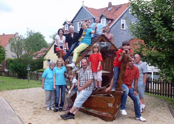 Abschiedsfest Richtung Schule (Foto: Karl-Heinz Herrmann)