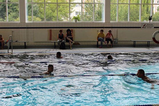24-Stunden-Schwimmen 2014 gestartet (Foto: Karl-Heinz Herrmann)