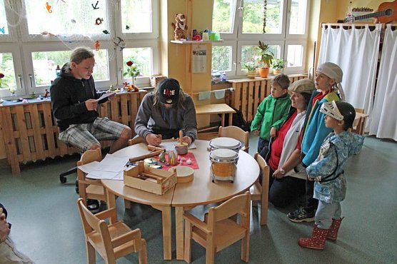 Sommerfest auf dem Franzberg (Foto: Karl-Heinz Herrmann) Sommerfest auf dem Franzberg (Foto: Karl-Heinz Herrmann)