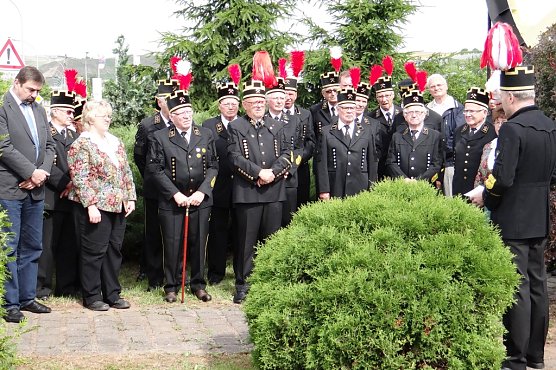 Kranzniederlegung (Foto: Otto Wagner Bergmannsverein) Kranzniederlegung (Foto: Otto Wagner Bergmannsverein)