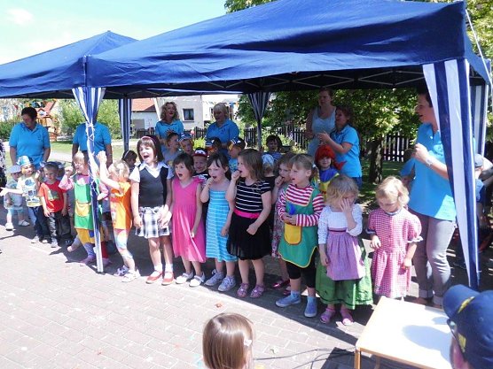 Sommerfest in der "Arche Noah" (Foto: Kita Großfurra) Sommerfest in der "Arche Noah" (Foto: Kita Großfurra)