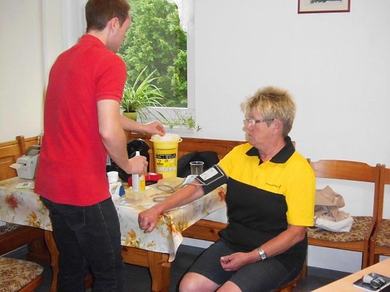 Blutspende für die "Arche Noah" (Foto: Kita Großfurra) Blutspende für die "Arche Noah" (Foto: Kita Großfurra)