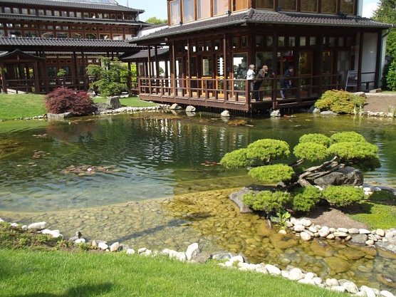 Im Japanischen Garten unterwegs (Foto: Thomas Leipold)