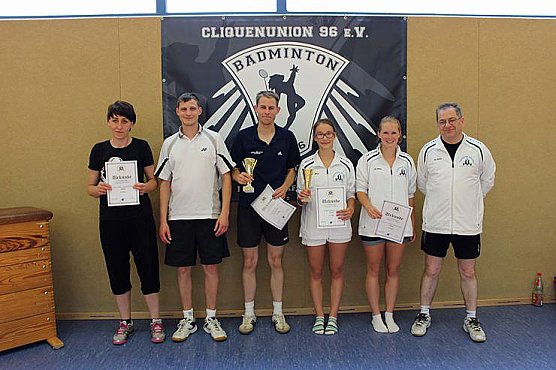 Erfolgreich 1. Freizeitturnier gemeistert (Foto: Karl-Heinz Herrmann) Erfolgreich 1. Freizeitturnier gemeistert (Foto: Karl-Heinz Herrmann)