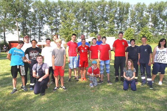 Hitzeschlacht zum Kreisfeuerwehrtag (Foto: G&uuml;nter Herting)