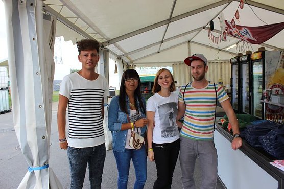 Festival gestartet (Foto: Karl-Heinz Herrmann) Festival gestartet (Foto: Karl-Heinz Herrmann)