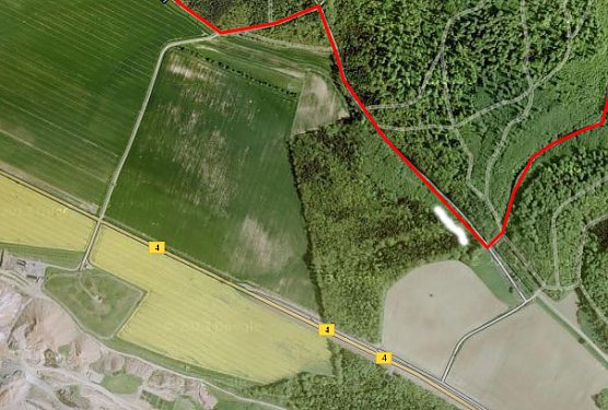 Aufpassen am Wanderweg (Foto: Karl-Heinz Herrmann) Aufpassen am Wanderweg (Foto: Karl-Heinz Herrmann)