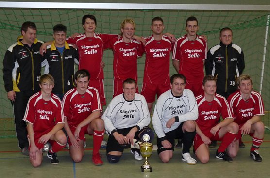 Hallenkreismeisterschaft Fußball (Foto: Karl-Heinz Herrmann) Hallenkreismeisterschaft Fußball (Foto: Karl-Heinz Herrmann)