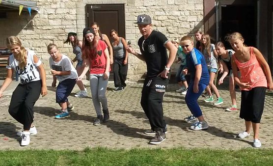 Video Tanzworkshop wird gezeigt (Foto: Kreisjugendring)