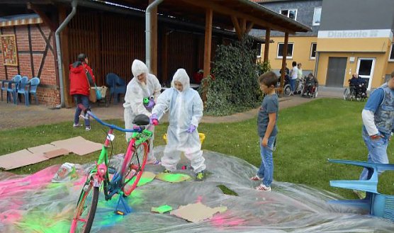 Gemeinsam für den Schlosspark (Foto: Jugendklub Ebeleben) Gemeinsam für den Schlosspark (Foto: Jugendklub Ebeleben)