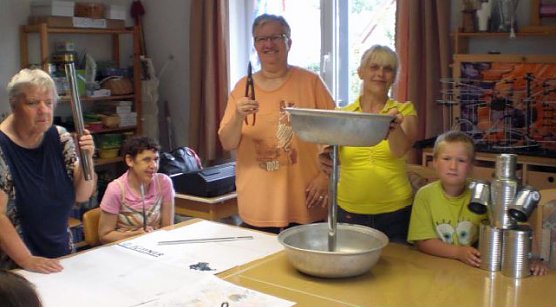 Gemeinsam für den Schlosspark (Foto: Jugendklub Ebeleben) Gemeinsam für den Schlosspark (Foto: Jugendklub Ebeleben)